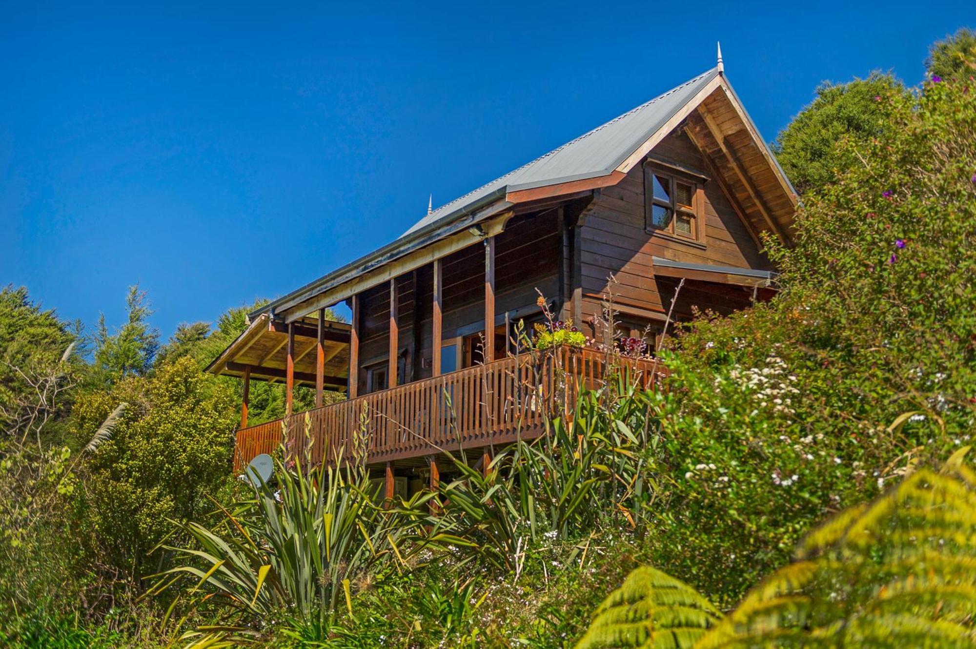 Kuaotunu Chalets Exterior photo